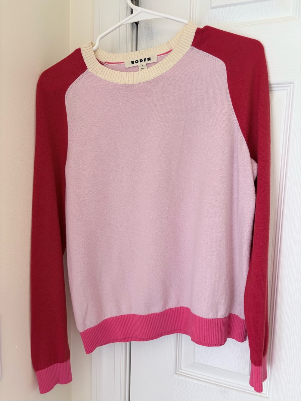 Boden Colorblock Crewneck Sweater - Pink & Red